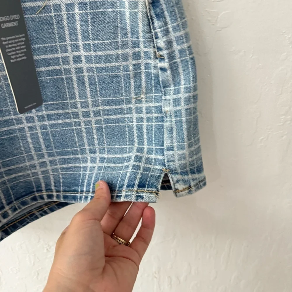 Tractr Checker Gingham Plaid High Rise Slim Blue Denim Shorts 2/26